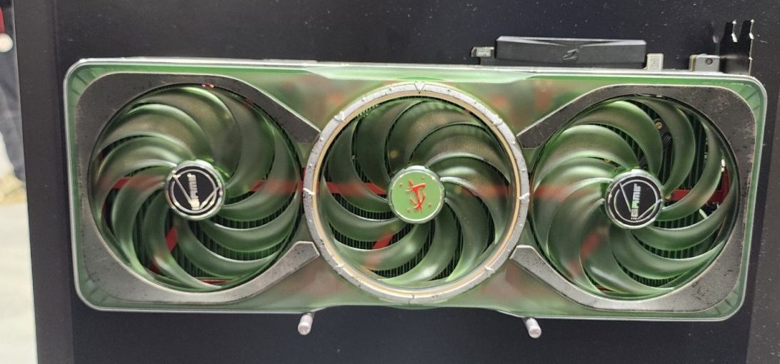 معرفی کارت گرافیک Colorful RTX 5080 نسخه DOOM و کارت RTX 5090 خنک‌شده با Neptune