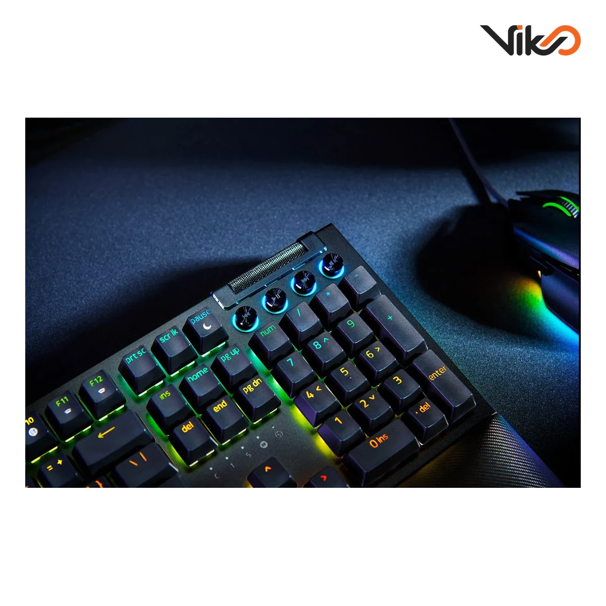 کیبورد ریزر مدل BlackWidow V4 Green Switch